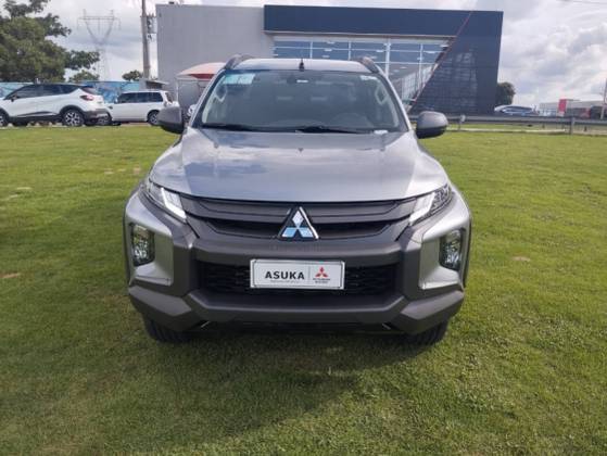 MITSUBISHI L200 TRITON 2.4 16V TURBO DIESEL OUTDOOR GLS CD 4X4 AUTOMÁTICO